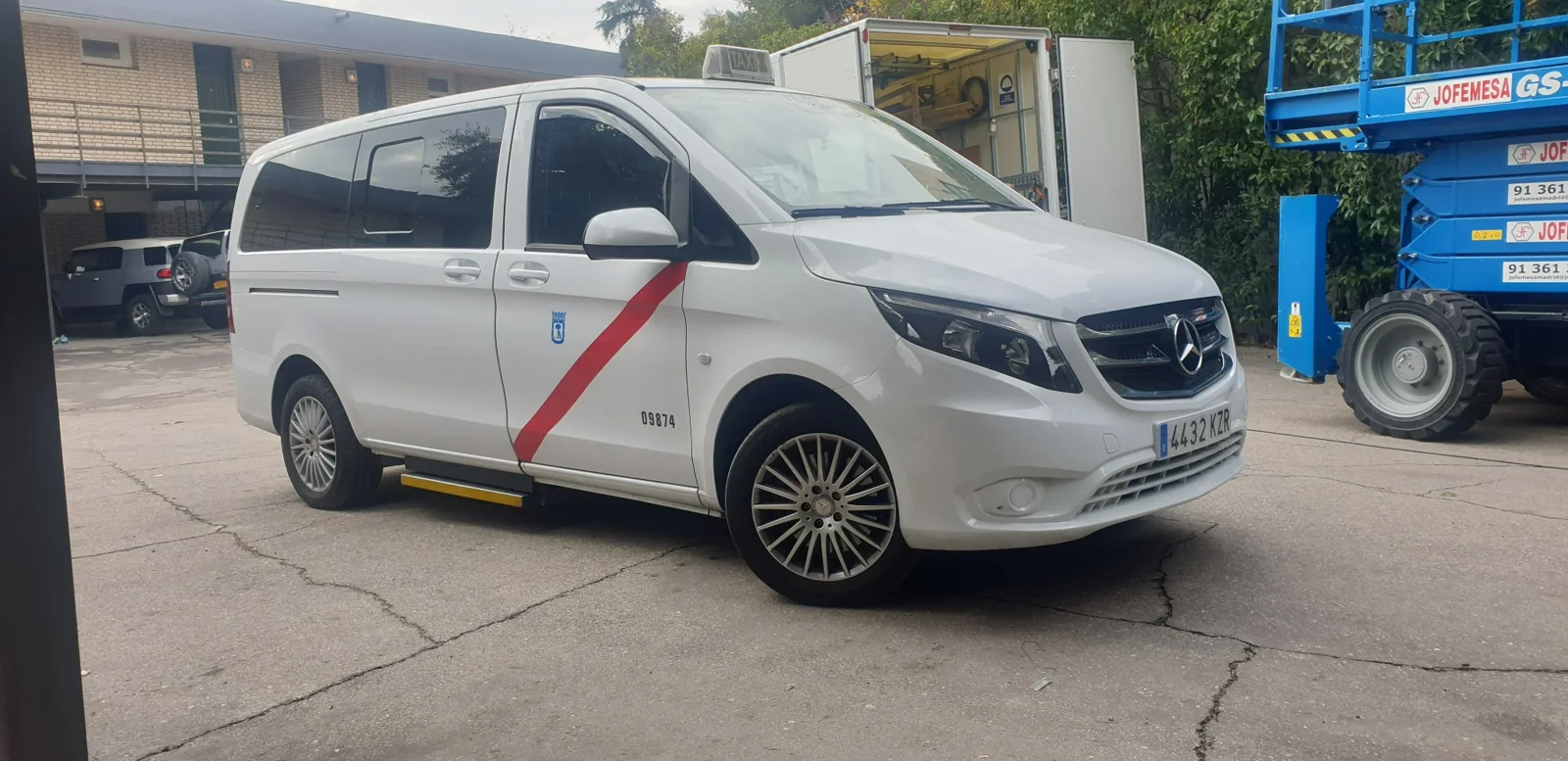 Taxi Custom Van Madrid